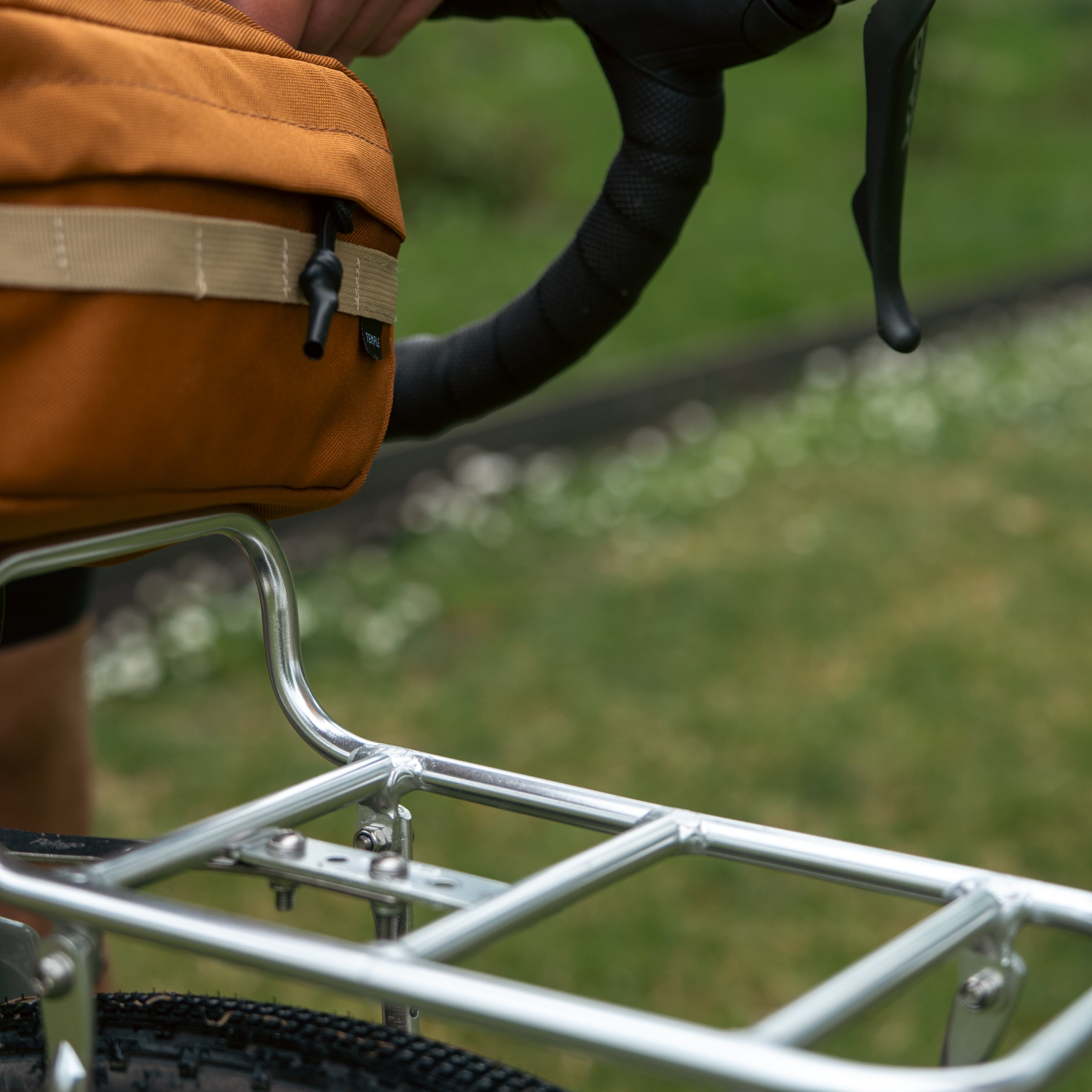 Pelago Commuter Front Rack Aluminum Small – Temple Cycles