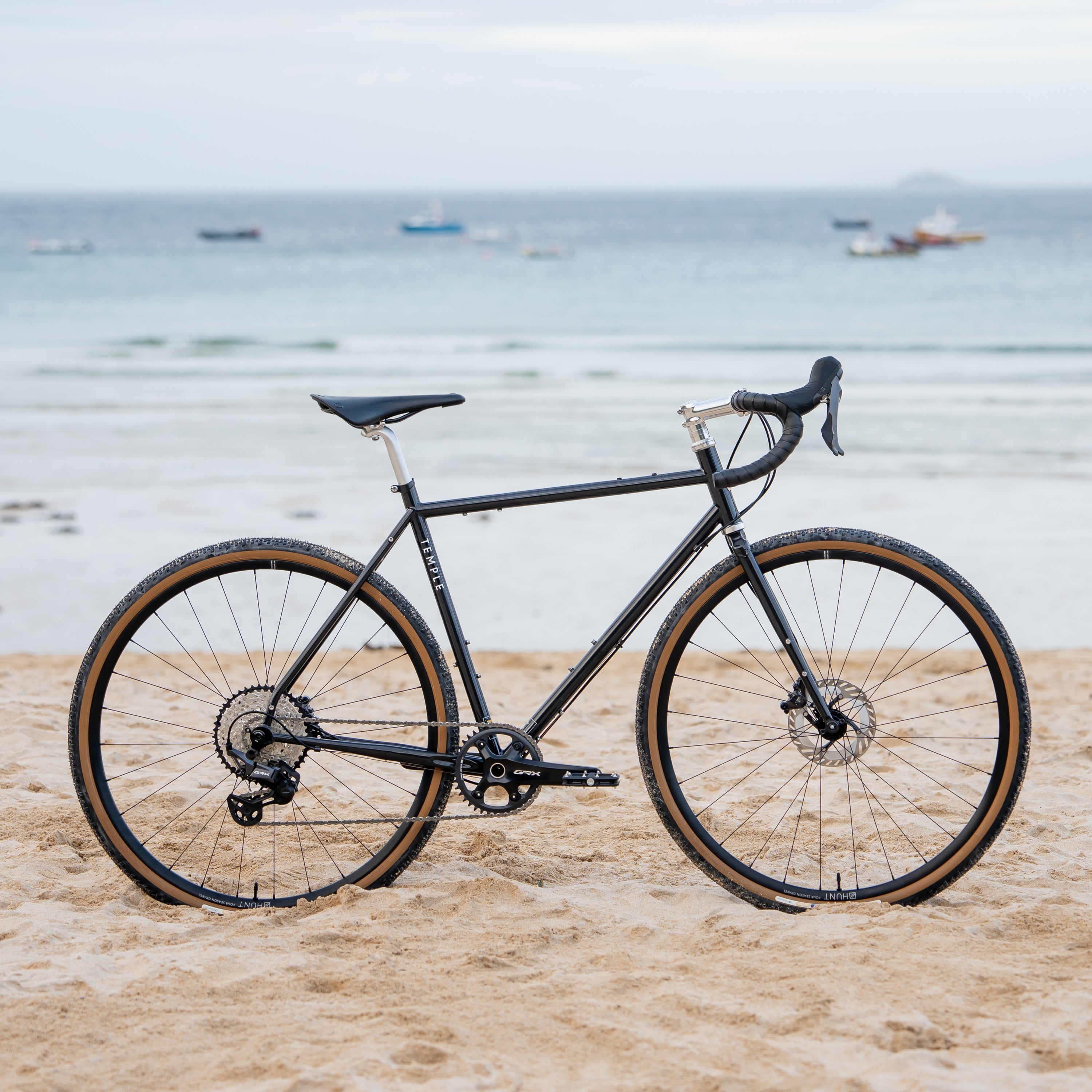 basic gravel bike Adventure Disc 1 | Steel Gravel Bike